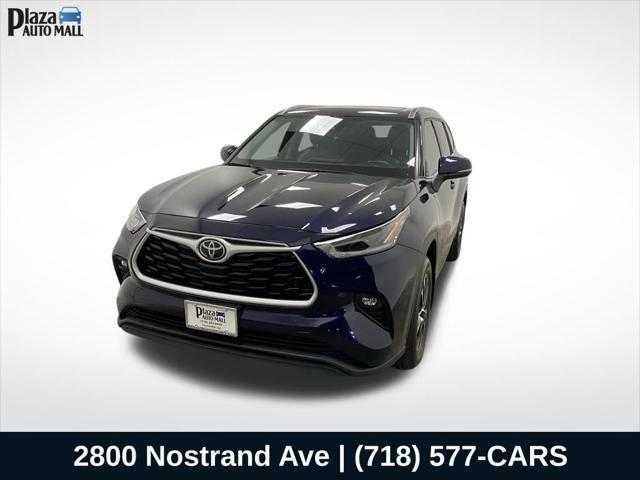 used 2021 Toyota Highlander car, priced at $32,270