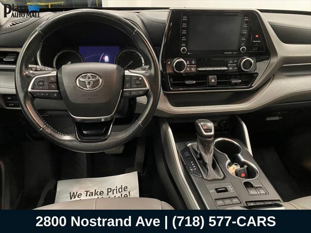 used 2021 Toyota Highlander car, priced at $32,270