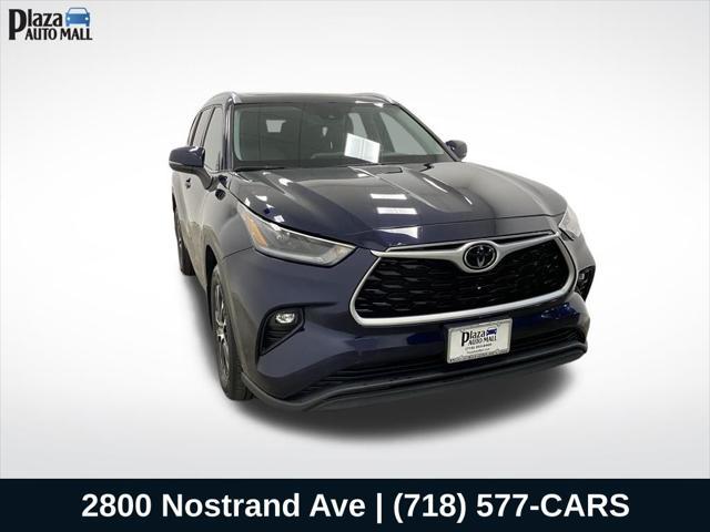 used 2021 Toyota Highlander car, priced at $32,270