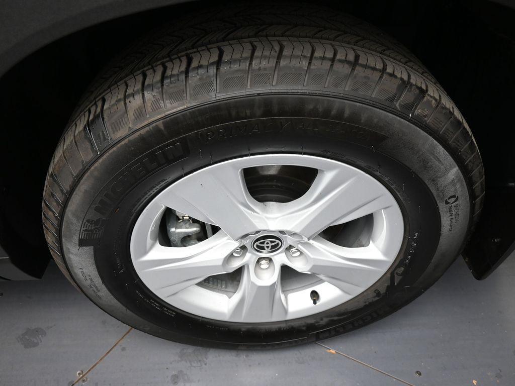 used 2025 Toyota Highlander car, priced at $45,000