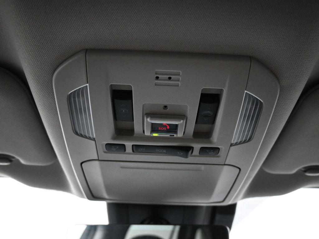 used 2023 Toyota Highlander car, priced at $44,500