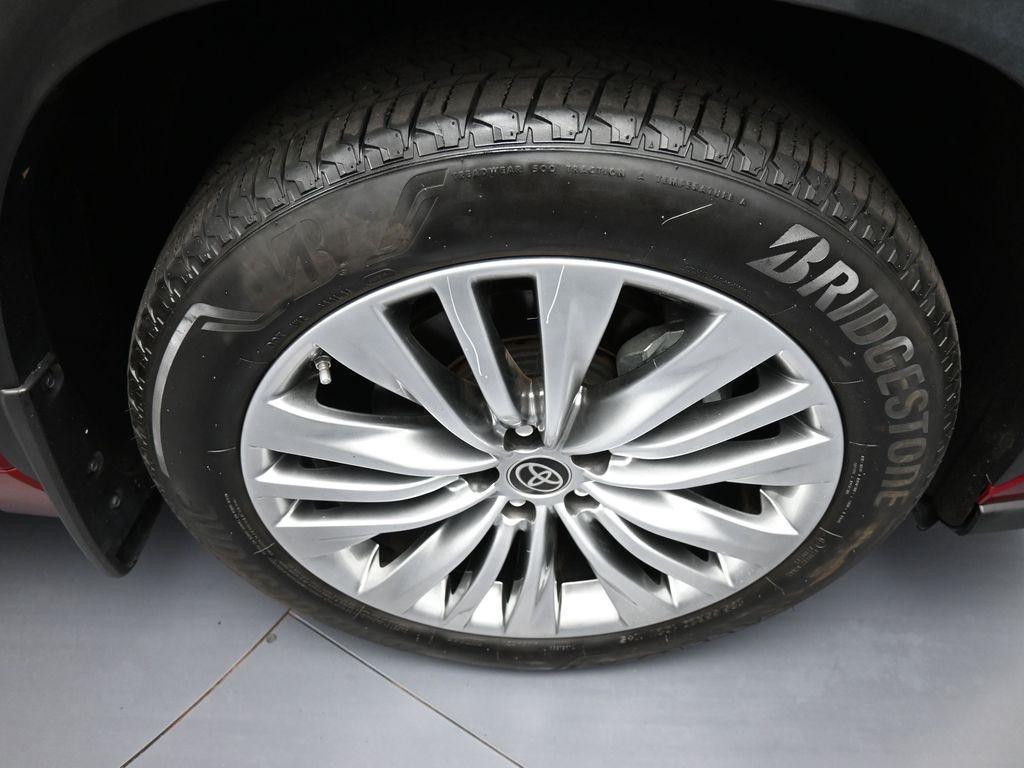 used 2023 Toyota Highlander car, priced at $44,500