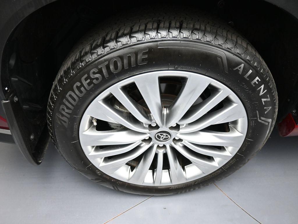 used 2023 Toyota Highlander car, priced at $44,500
