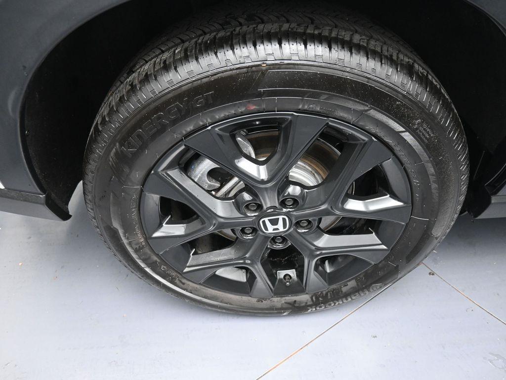 used 2025 Honda HR-V car, priced at $25,700