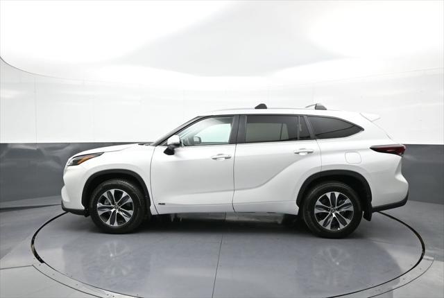 used 2024 Toyota Highlander Hybrid car, priced at $49,500