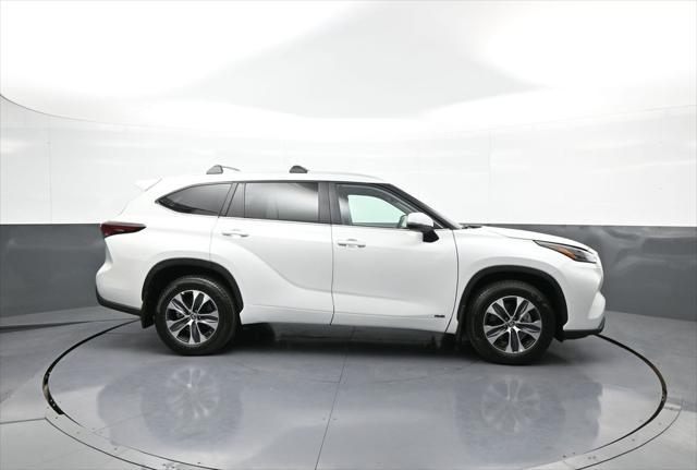 used 2024 Toyota Highlander Hybrid car, priced at $49,500