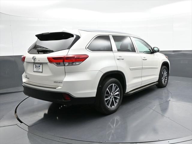 used 2018 Toyota Highlander car, priced at $26,500