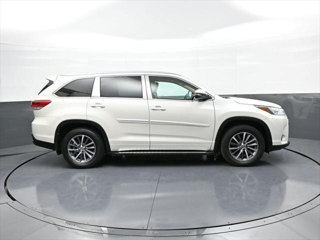 used 2018 Toyota Highlander car, priced at $26,500