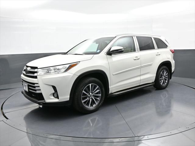 used 2018 Toyota Highlander car, priced at $26,500