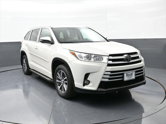 used 2018 Toyota Highlander car, priced at $26,500