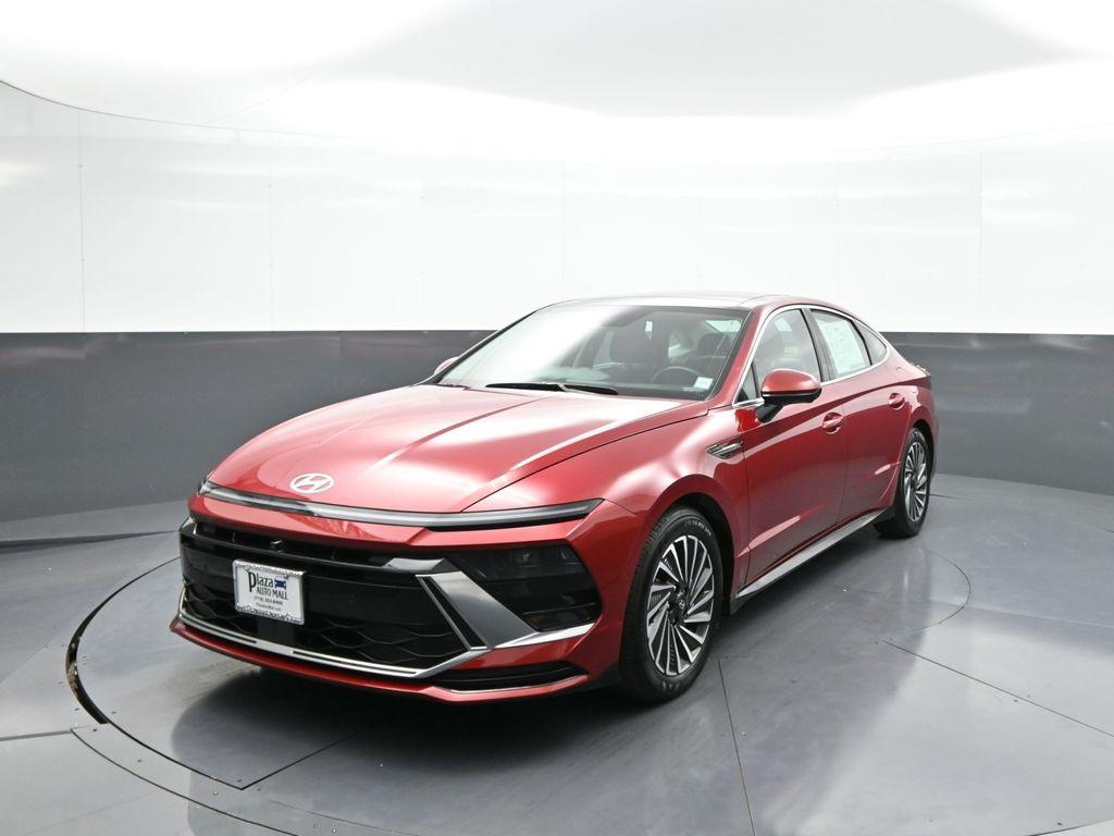 used 2024 Hyundai Sonata Hybrid car, priced at $31,000