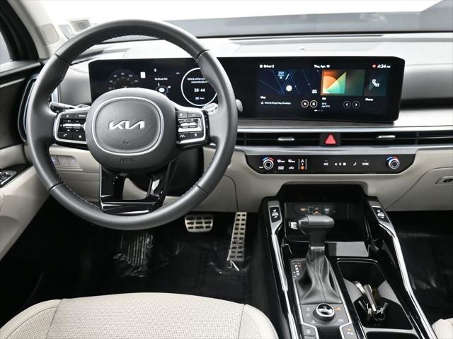 used 2024 Kia Sorento car, priced at $38,000