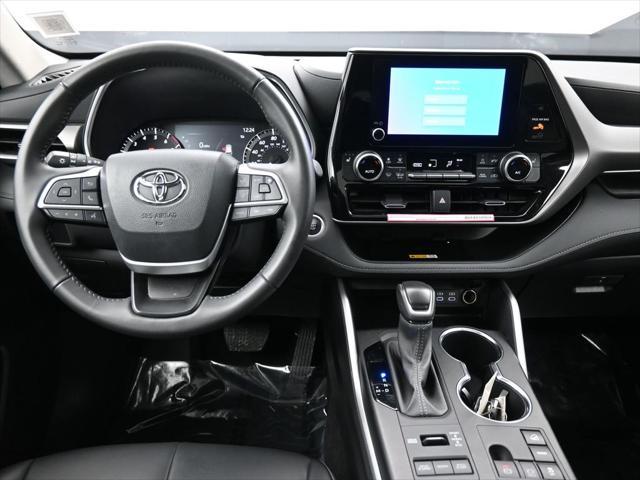 used 2024 Toyota Highlander car, priced at $43,500