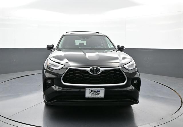 used 2024 Toyota Highlander car, priced at $43,500