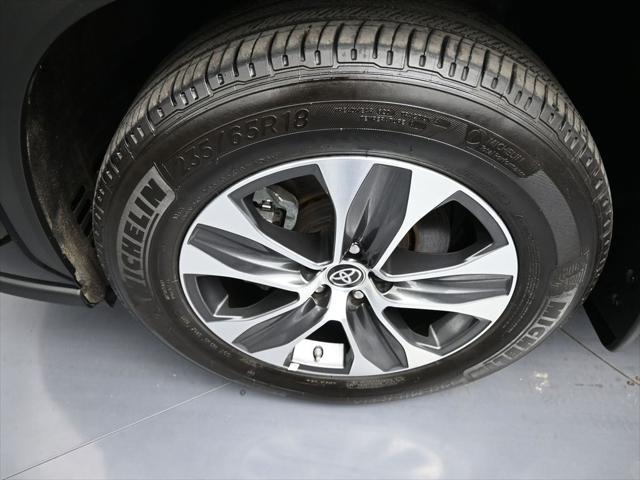 used 2024 Toyota Highlander car, priced at $43,500