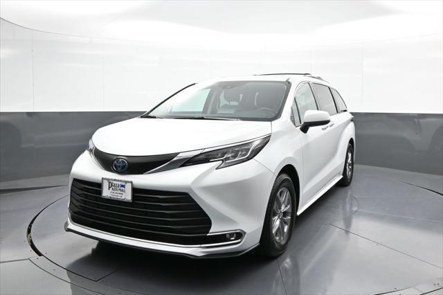 new 2022 Toyota Sienna car, priced at $50,000