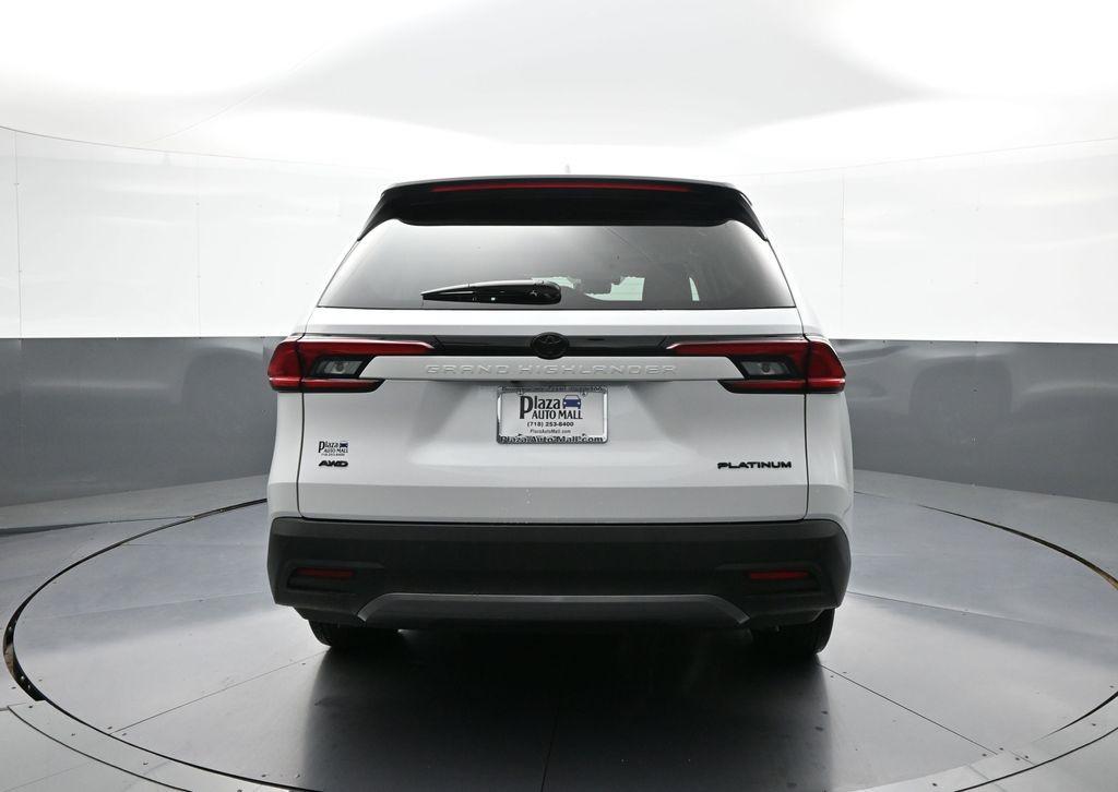 new 2025 Toyota Grand Highlander car