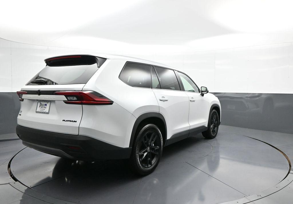new 2025 Toyota Grand Highlander car