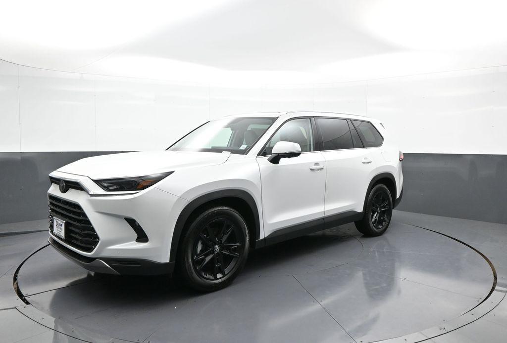 new 2025 Toyota Grand Highlander car