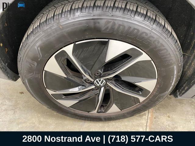 used 2022 Volkswagen ID.4 car, priced at $26,274