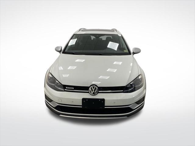 used 2019 Volkswagen Golf Alltrack car, priced at $22,000