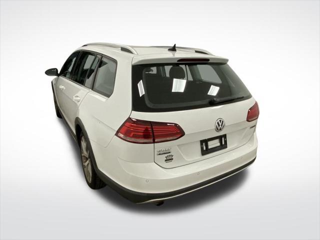 used 2019 Volkswagen Golf Alltrack car, priced at $22,000