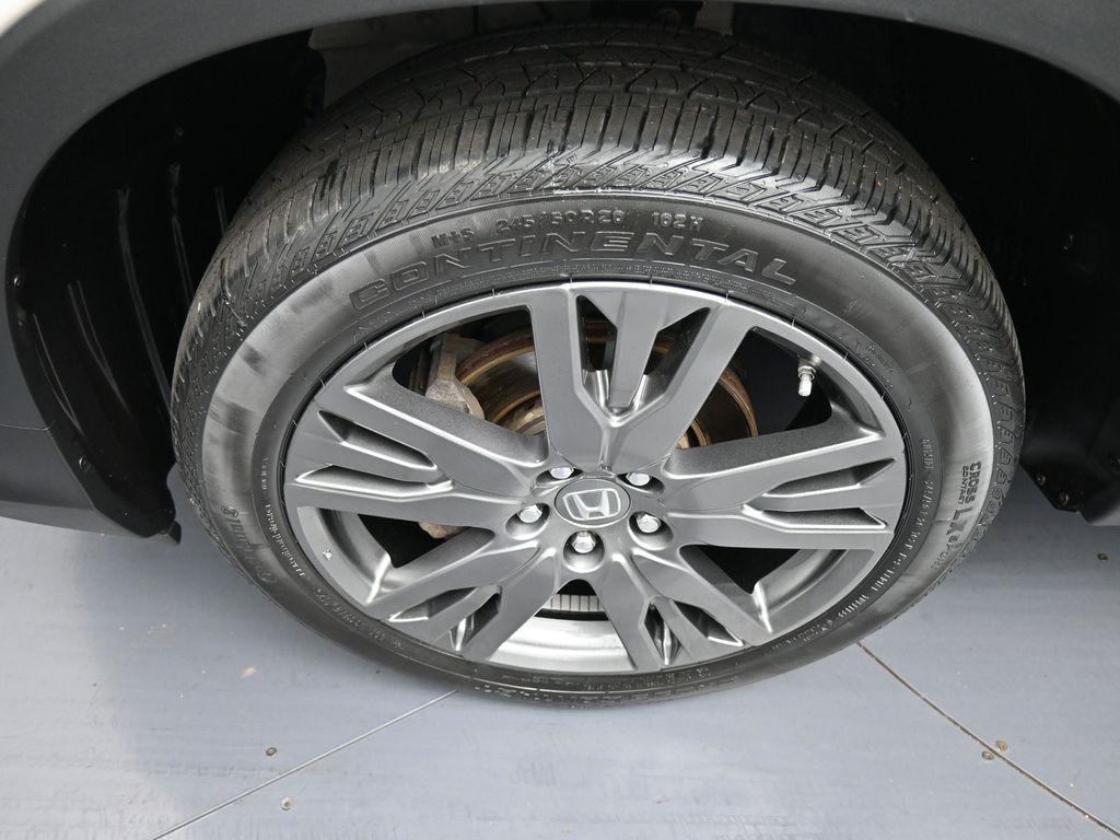 used 2022 Honda Pilot car, priced at $27,000