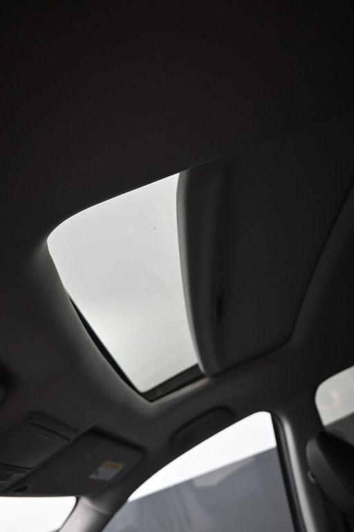used 2022 Honda Pilot car, priced at $31,000