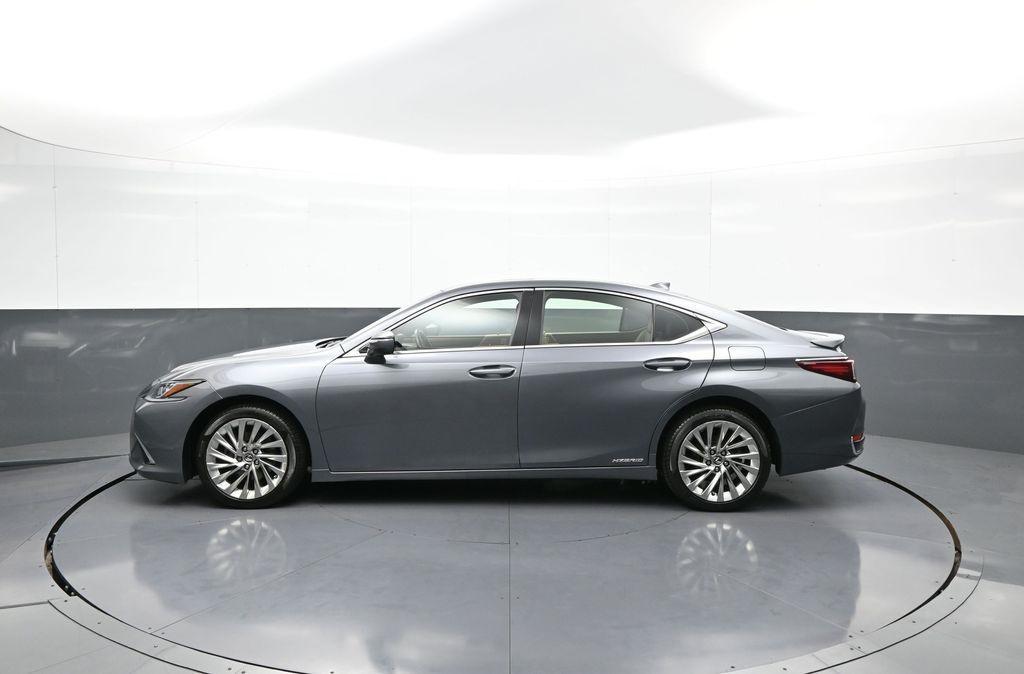 used 2019 Lexus ES 300h car, priced at $23,000