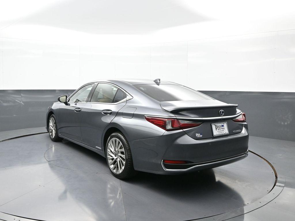 used 2019 Lexus ES 300h car, priced at $23,000