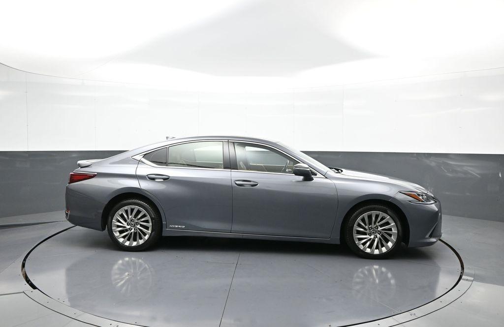 used 2019 Lexus ES 300h car, priced at $23,000