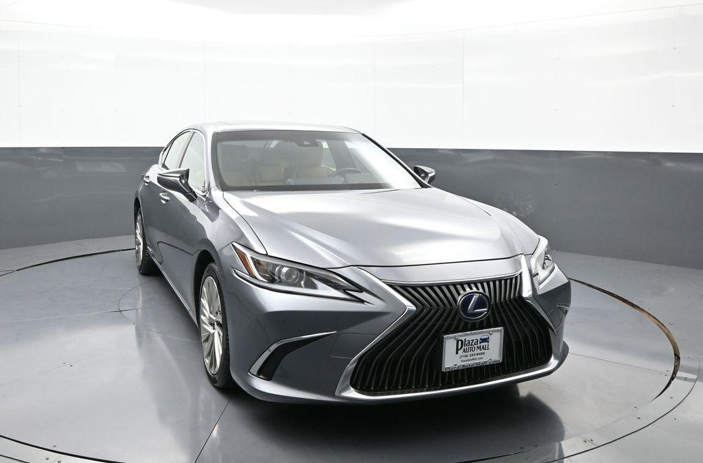 used 2019 Lexus ES 300h car, priced at $23,000