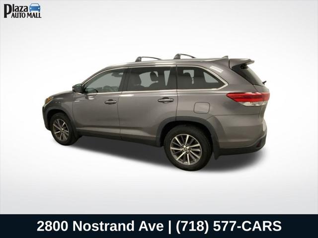 used 2019 Toyota Highlander car, priced at $29,533