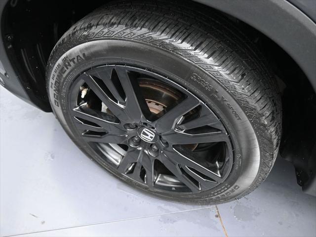 used 2022 Honda Pilot car, priced at $32,000