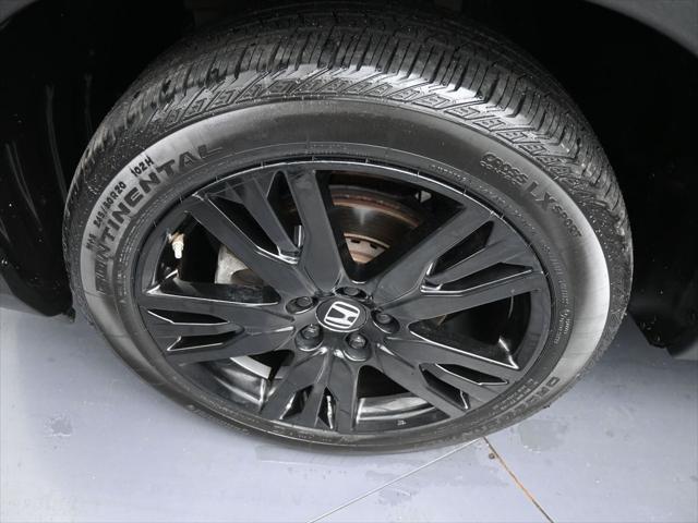 used 2022 Honda Pilot car, priced at $32,000