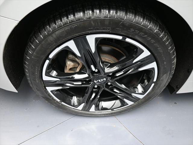 used 2022 Kia K5 car
