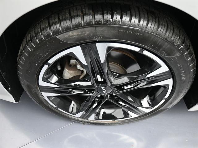 used 2022 Kia K5 car