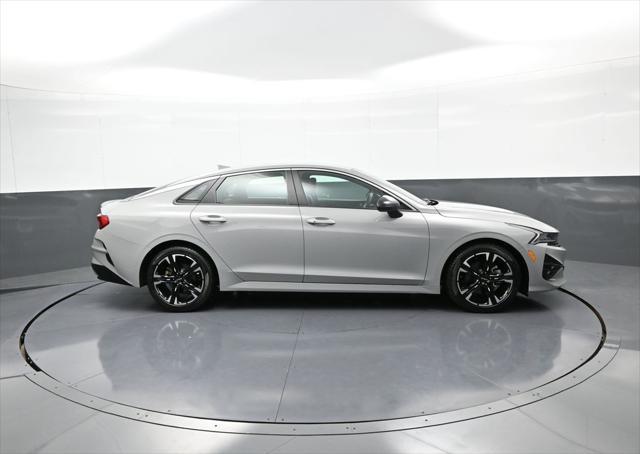 used 2022 Kia K5 car