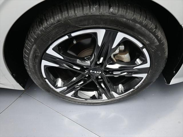 used 2022 Kia K5 car