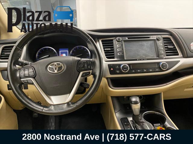 used 2018 Toyota Highlander car, priced at $28,167