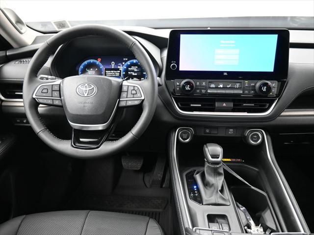 used 2025 Toyota Grand Highlander car, priced at $52,800