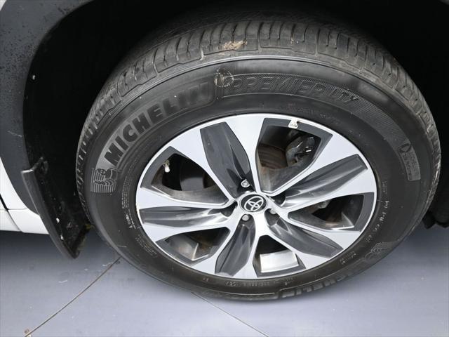 used 2022 Toyota Highlander car, priced at $38,700