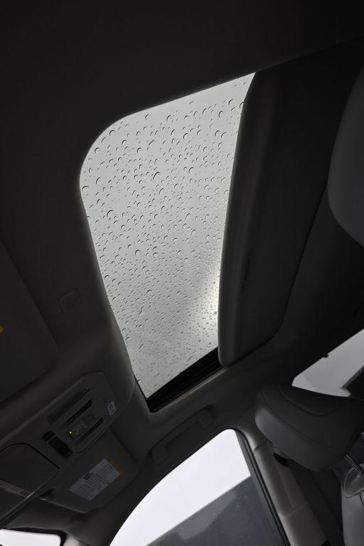 used 2022 Toyota Highlander car, priced at $38,700