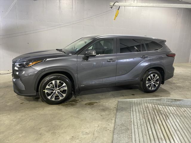 new 2024 Toyota Highlander car