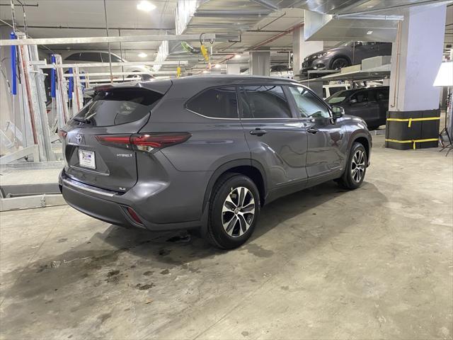 new 2024 Toyota Highlander car