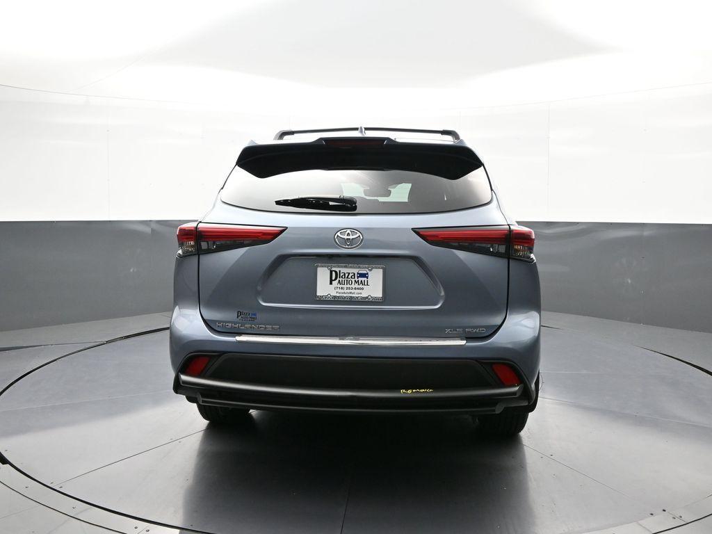 used 2022 Toyota Highlander car, priced at $36,800