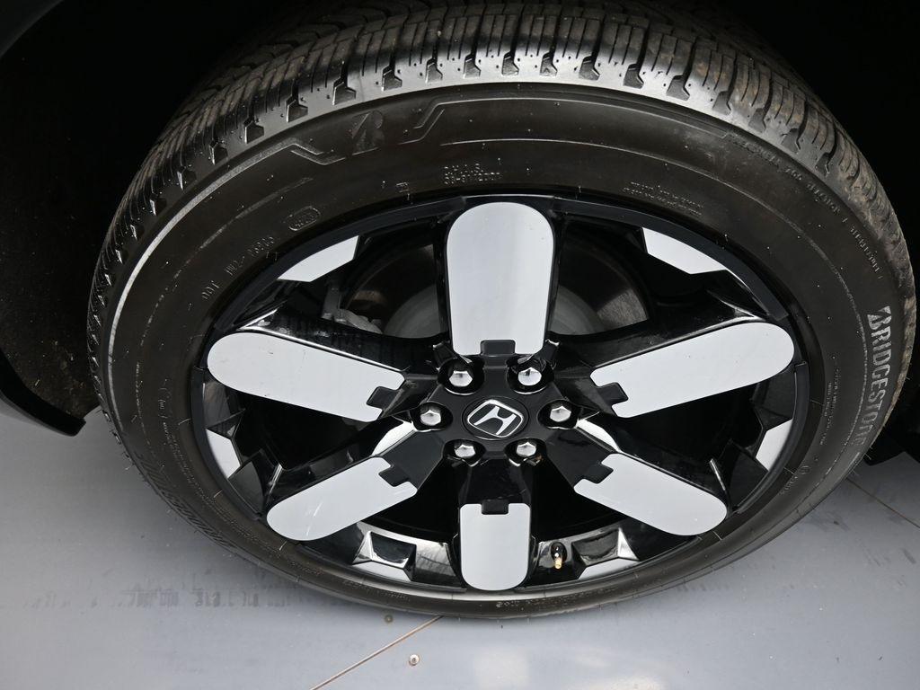 used 2024 Honda Prologue car, priced at $30,000