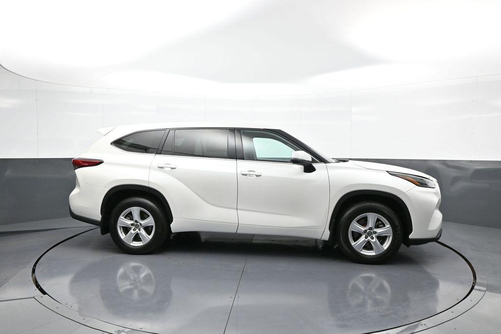 used 2021 Toyota Highlander car, priced at $24,000
