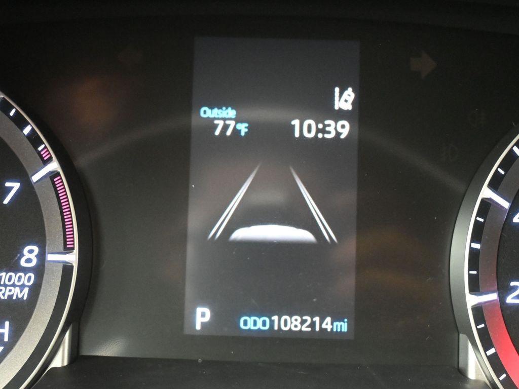 used 2021 Toyota Highlander car, priced at $24,000
