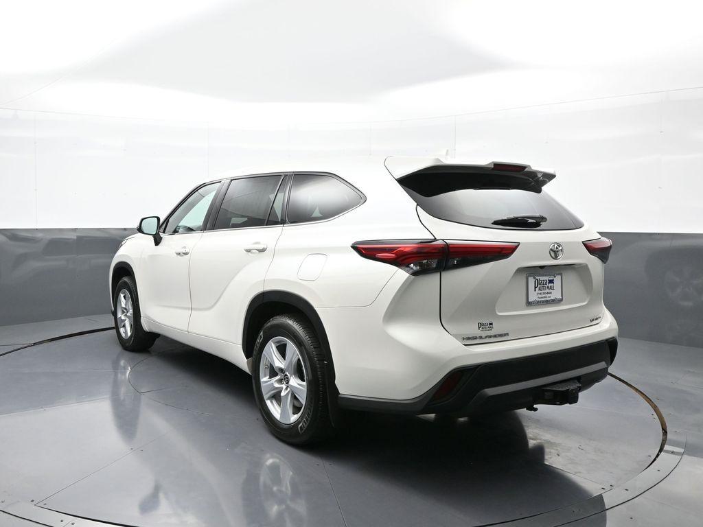 used 2021 Toyota Highlander car, priced at $24,000